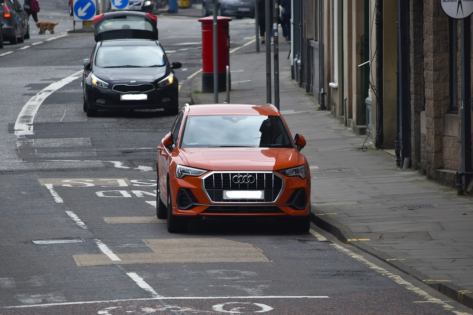 Audi Q3 2021 — front three-quarter view