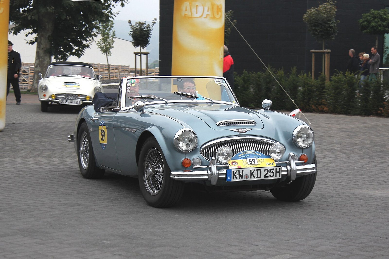 Austin-Healey 3000 Mk III 1965 — front three-quarter view