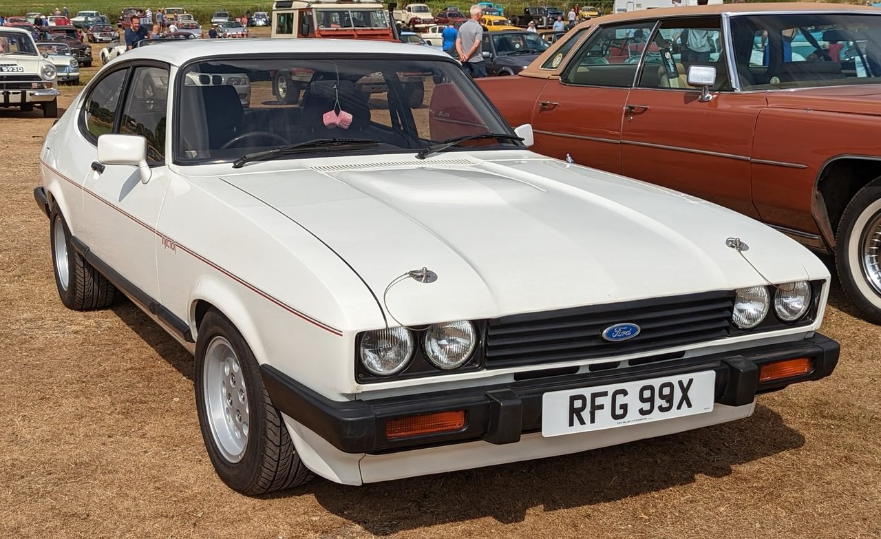Ford Capri 2.8i 1982 — front three-quarter view