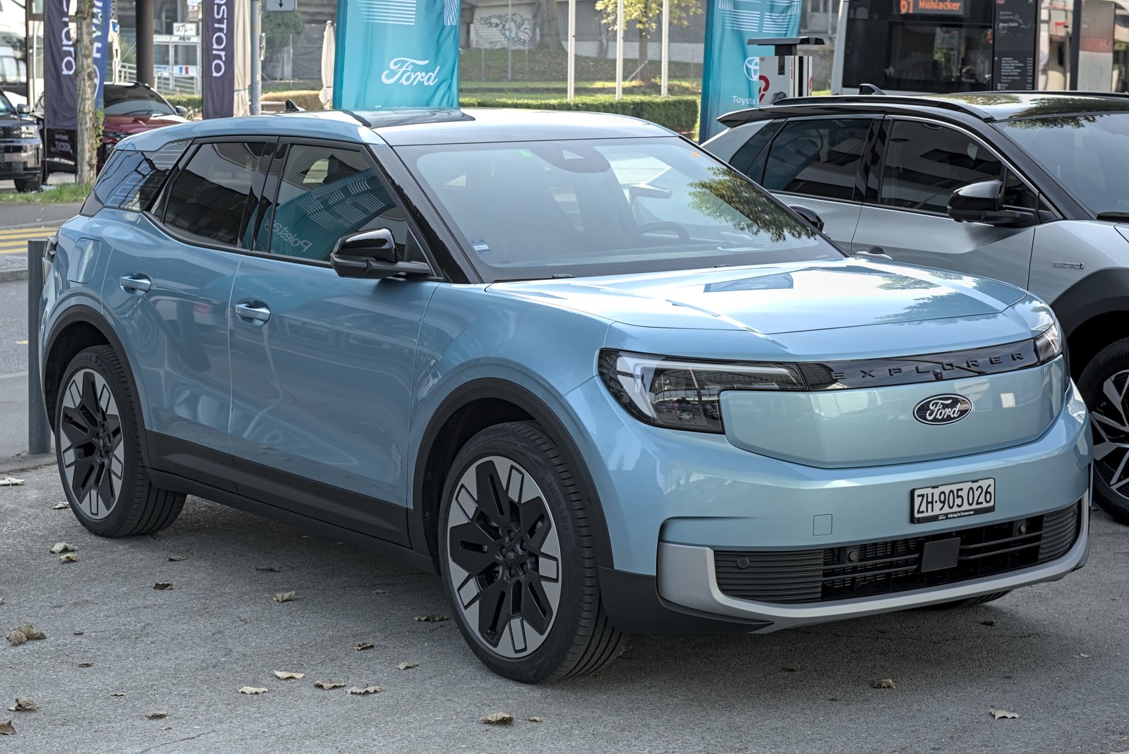 Ford Explorer EV 2024 — front three-quarter view