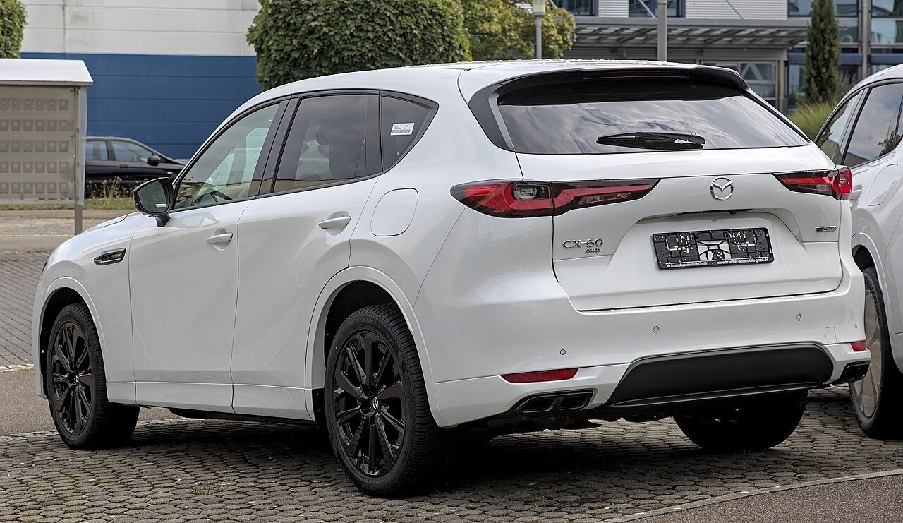 Mazda CX-60 2024 — front three-quarter view