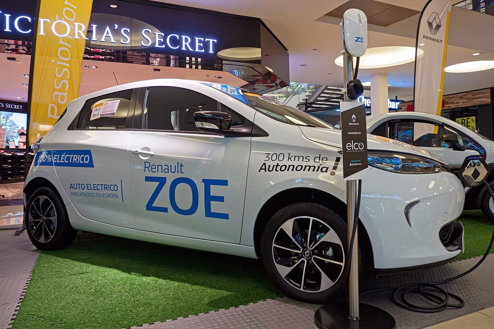 Renault Zoe 2024 — front three-quarter view