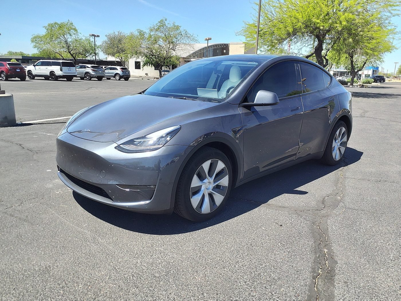 Tesla Model Y 2024