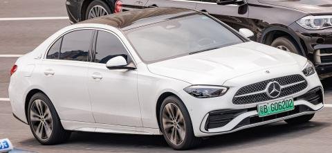 Mercedes-Benz C-Class 2024