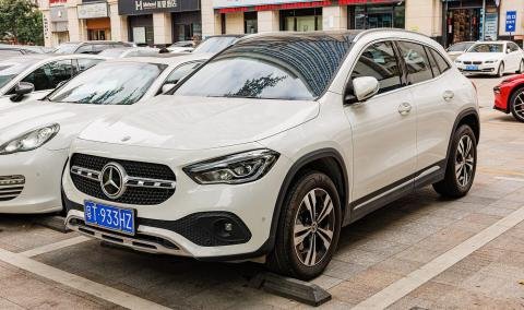 Mercedes-Benz GLA 2024