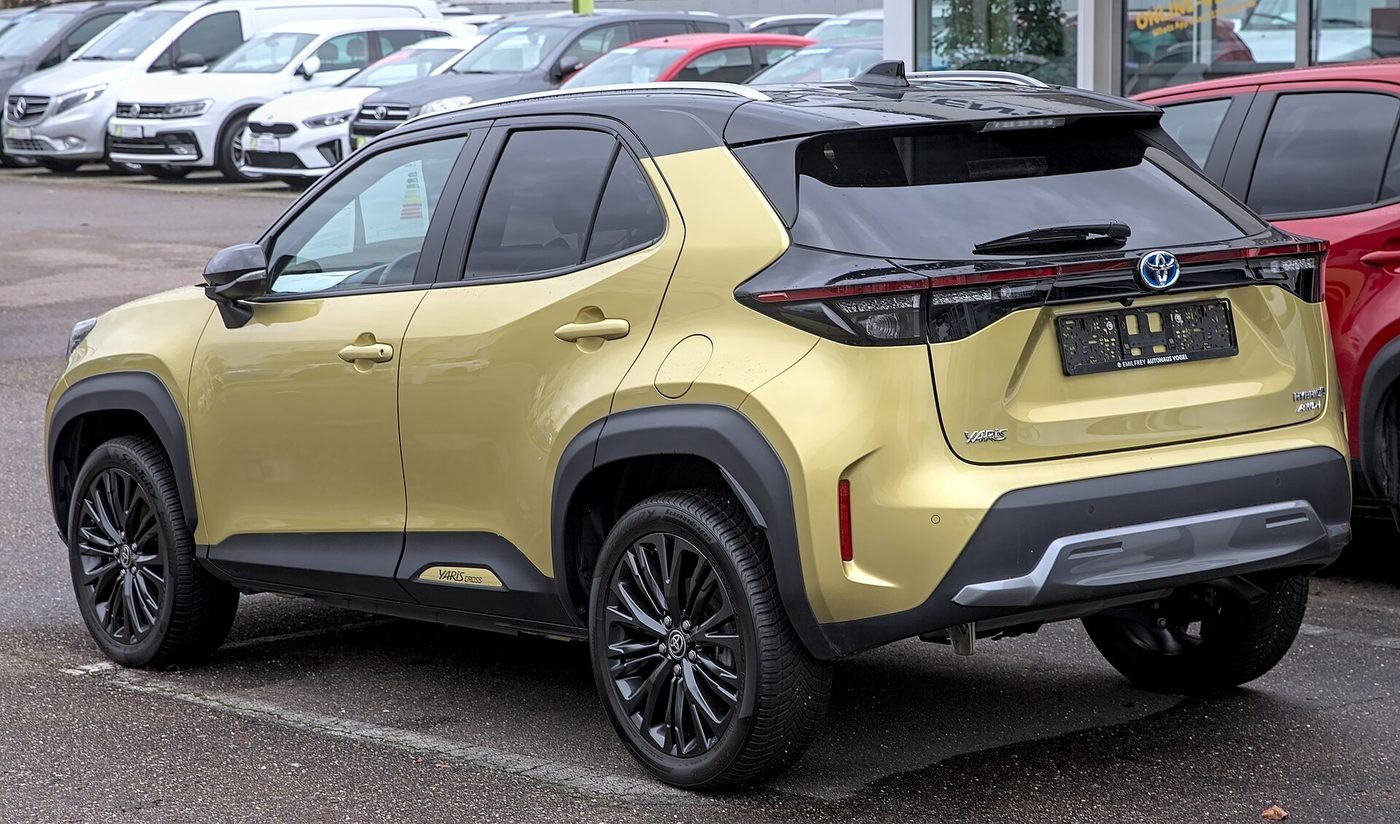 Toyota Yaris Cross 2024 — front three-quarter view